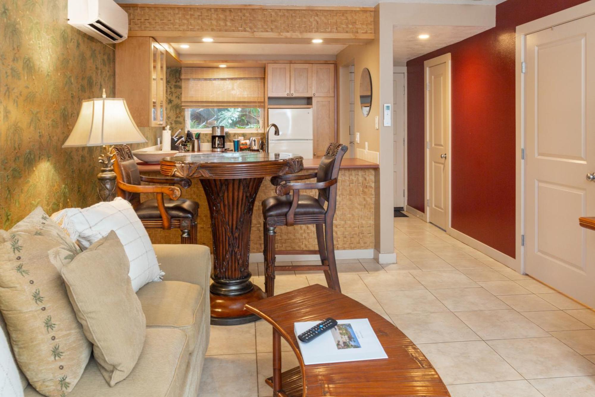 Lotus Suite, 1 Bedroom, Sleeps 4, Pool & Bbq, Pre-Renovation Summer Sale Kihei Exterior photo