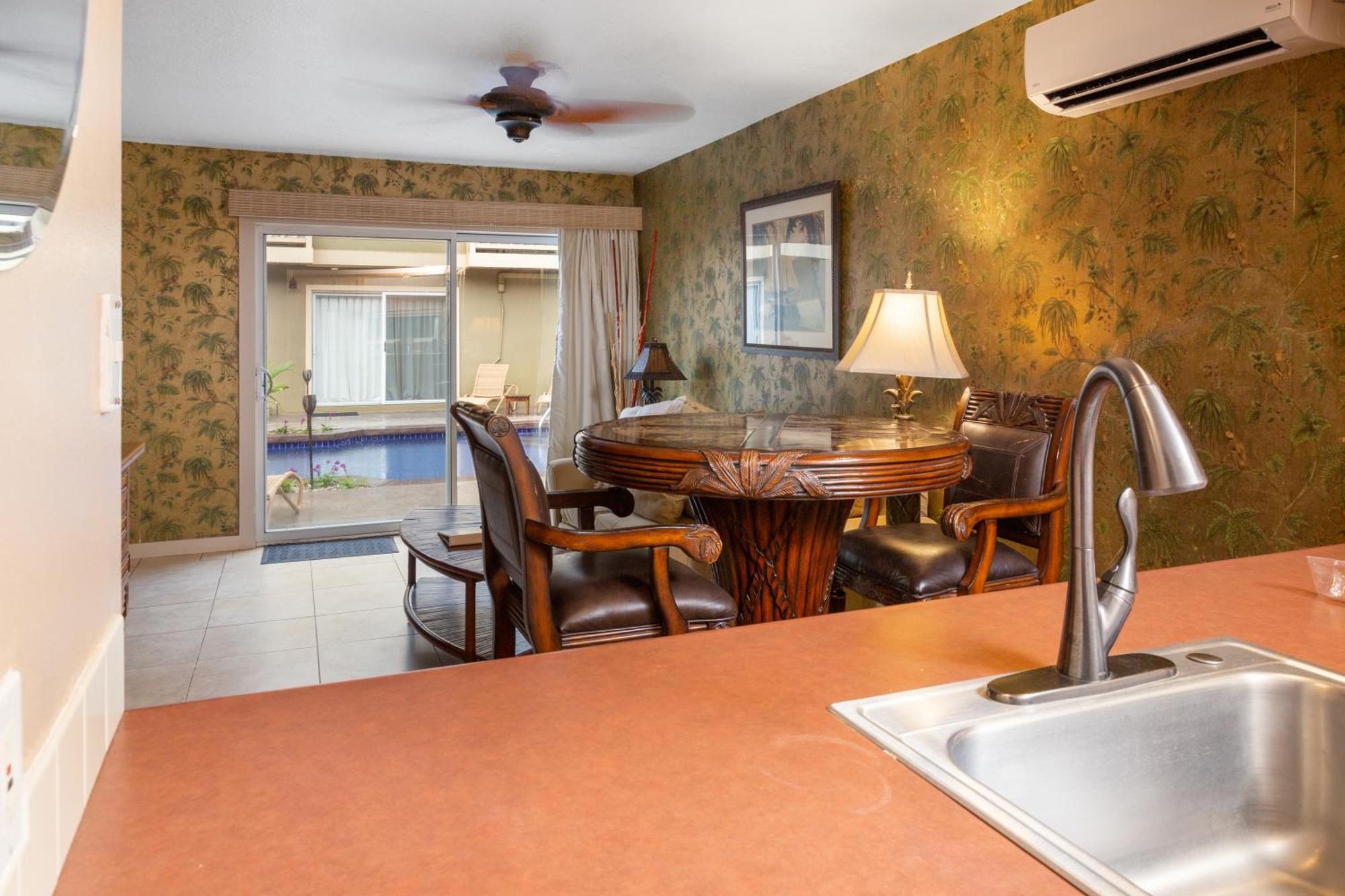 Lotus Suite, 1 Bedroom, Sleeps 4, Pool & Bbq, Pre-Renovation Summer Sale Kihei Exterior photo